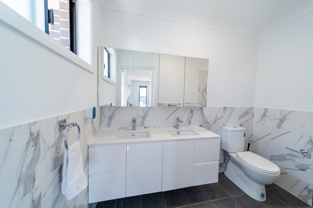 51 Bradford Circuit, Dubbo, NSW, 2830 - Image 8