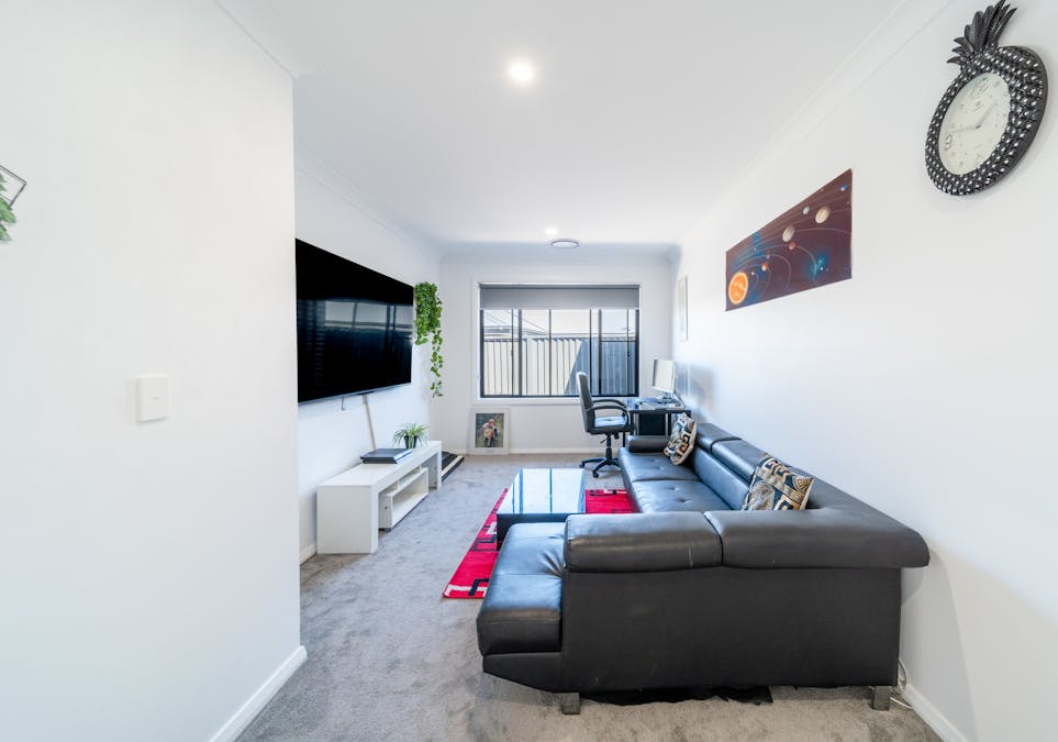 51 Bradford Circuit, Dubbo, NSW, 2830 - Image 10