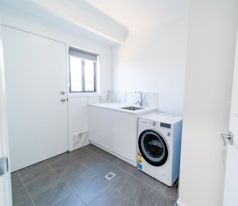 51 Bradford Circuit, Dubbo, NSW, 2830 - Image 15