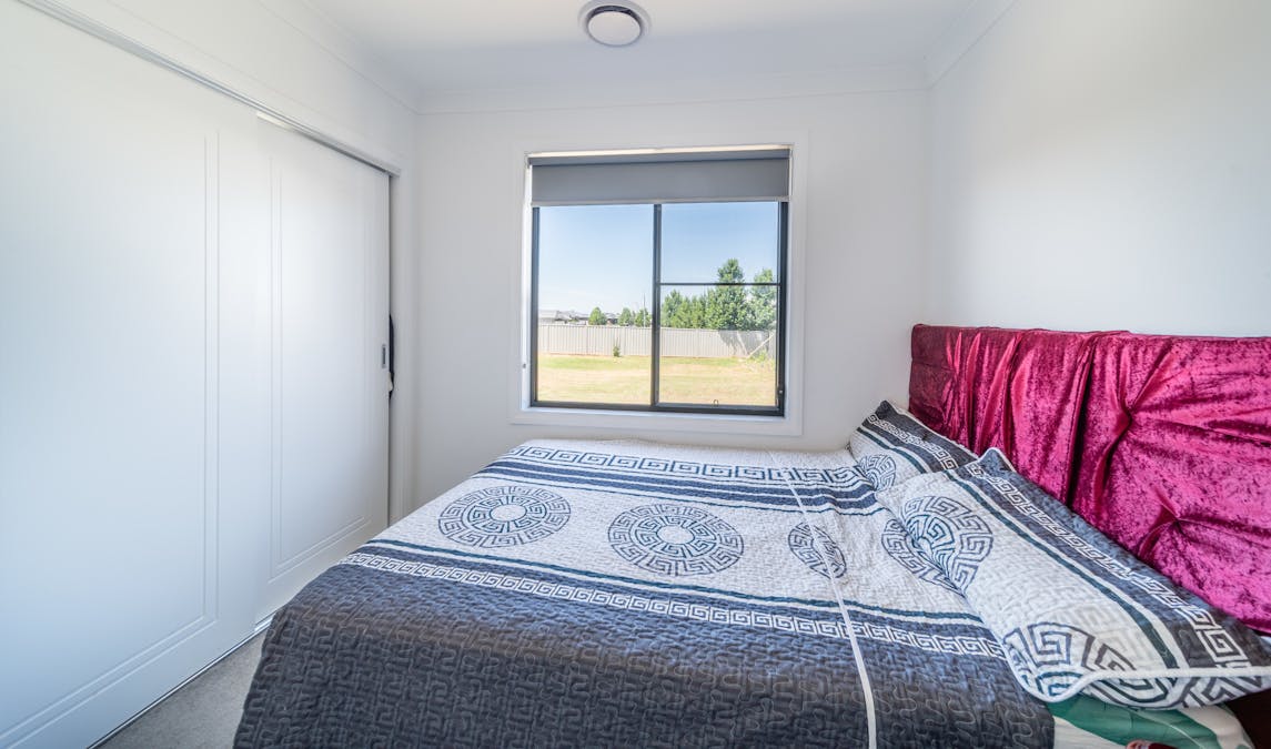 51 Bradford Circuit, Dubbo, NSW, 2830 - Image 16