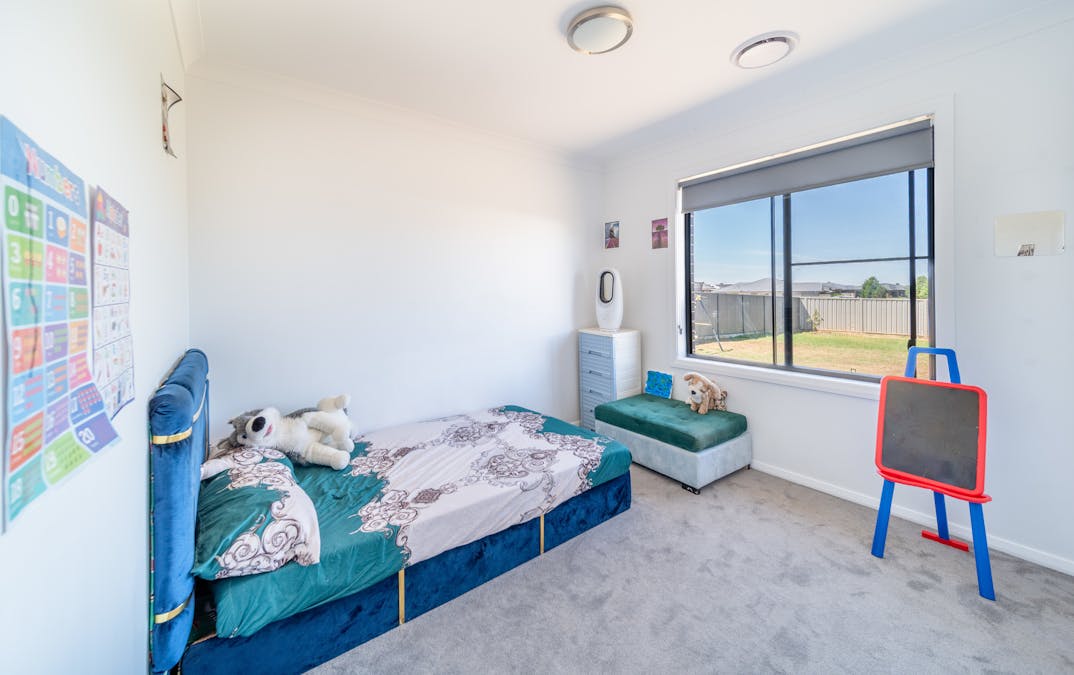 51 Bradford Circuit, Dubbo, NSW, 2830 - Image 18