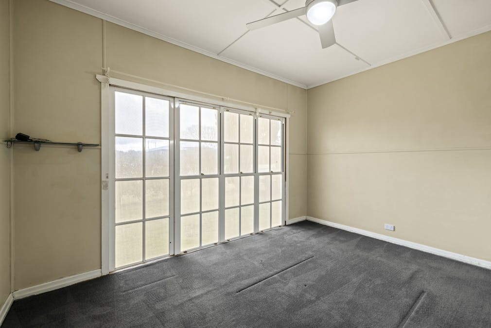 42 Tara Street, Wilsonton, QLD, 4350 - Image 7