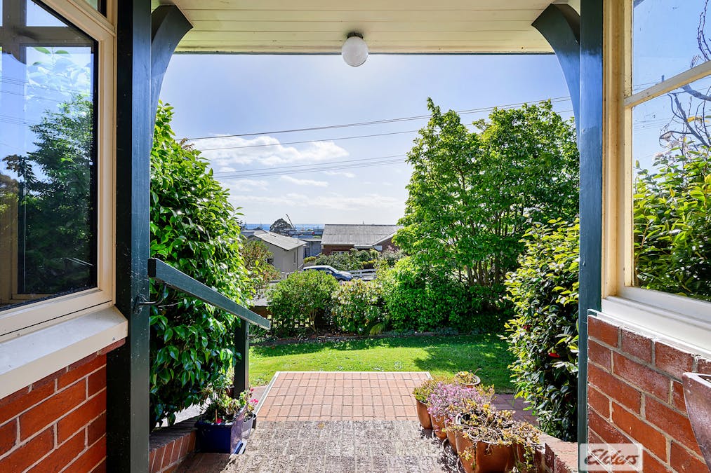 6 Cunningham Street, South Burnie, TAS, 7320 - Image 4