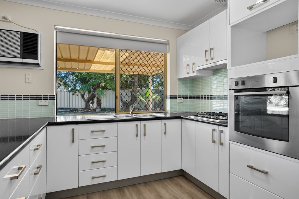 65A Woodbridge Drive, Cooloongup, WA, 6168 - Image 4