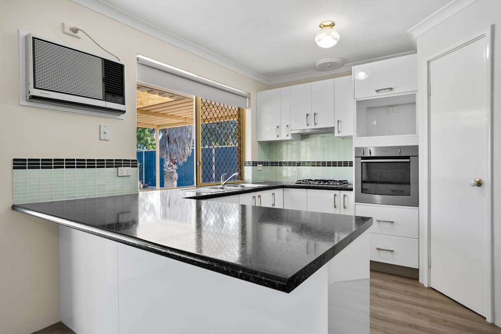 65A Woodbridge Drive, Cooloongup, WA, 6168 - Image 5