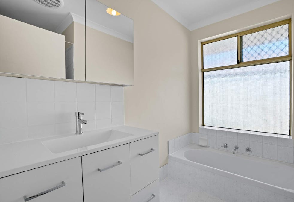 65A Woodbridge Drive, Cooloongup, WA, 6168 - Image 7