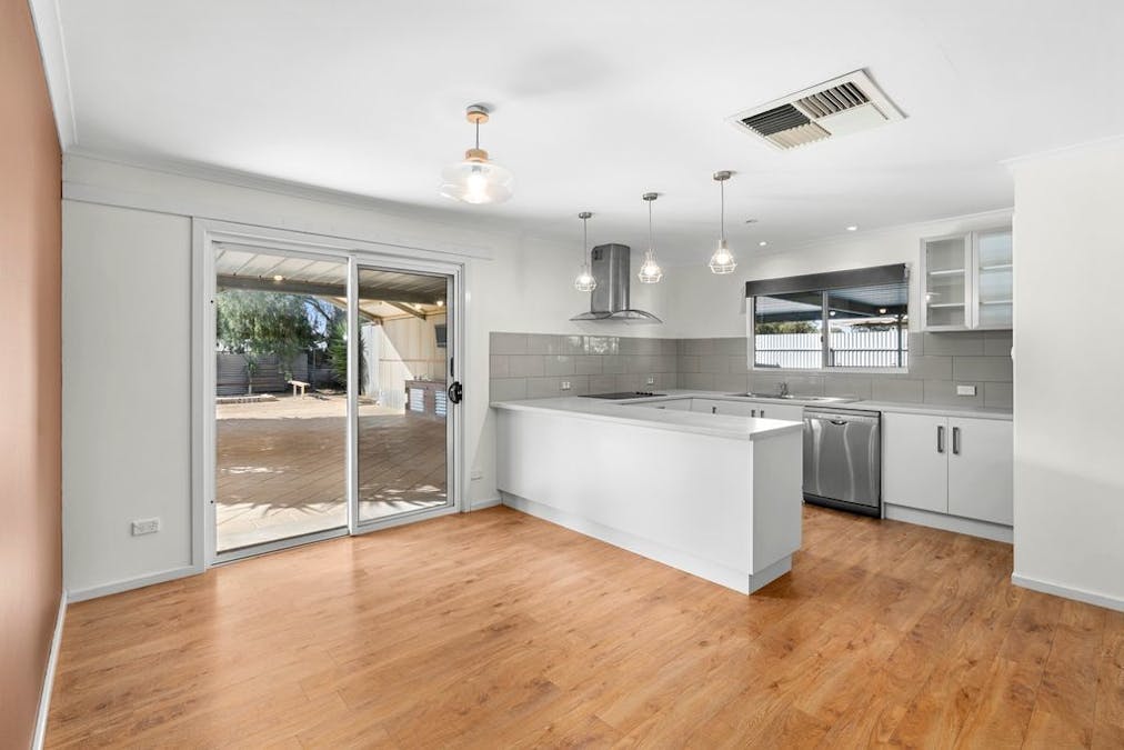 11 Bruce Road, Barmera, SA, 5345 - Image 5