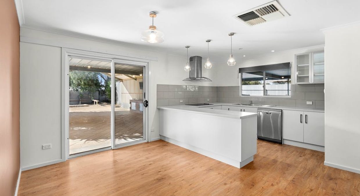 11 Bruce Road, Barmera, SA, 5345 - Image 6