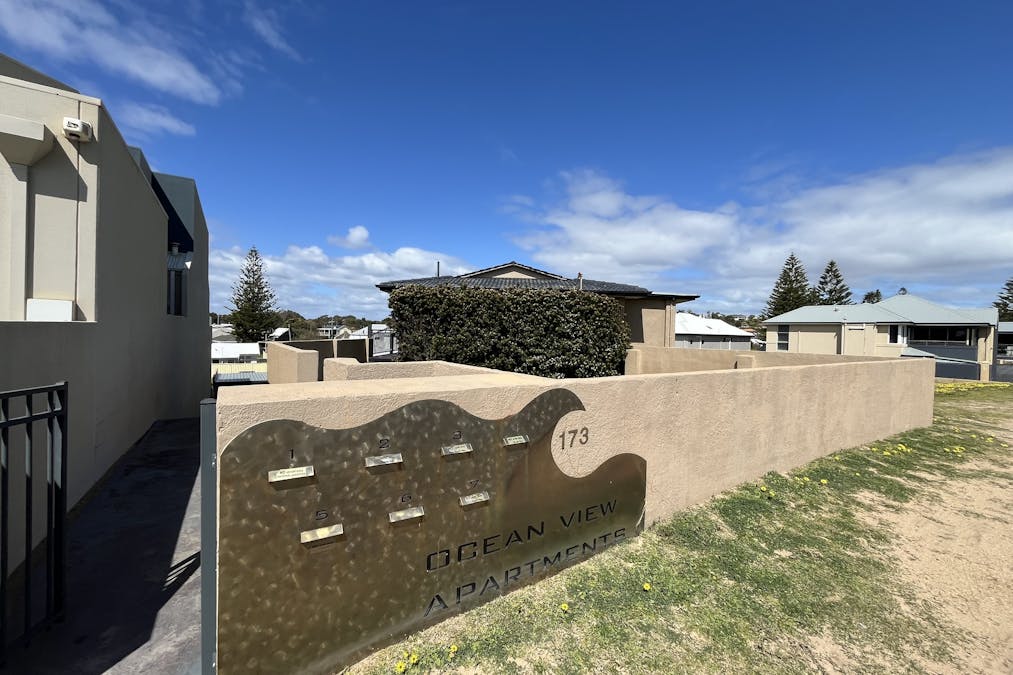 1/173 Ocean Drive, Bunbury, WA, 6230 - Image 1