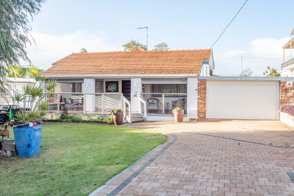 19 Jecks Street, Rockingham, WA, 6168 - Image 1
