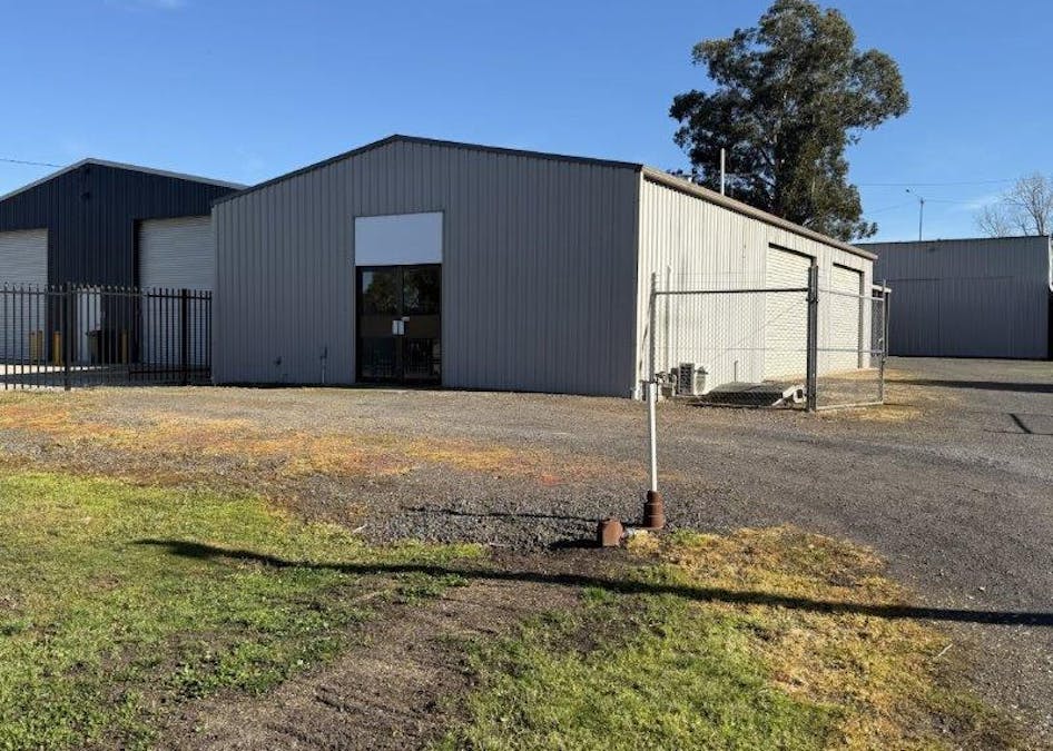 11 Abbott Street, Hamilton, VIC, 3300 - Image 1