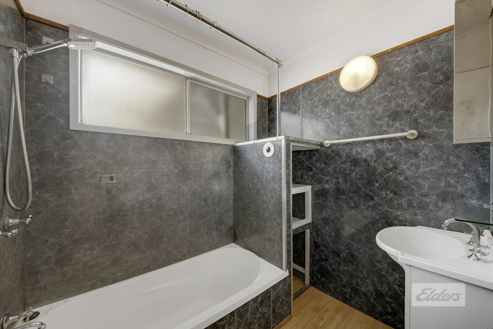 8 Aquarius Avenue, River Ranch, QLD, 4680 - Image 10