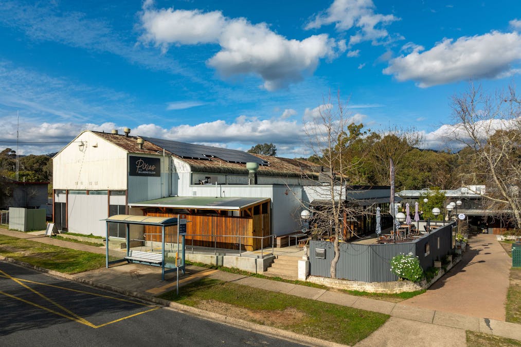 19 Main Street, Eildon, VIC, 3713 - Image 2