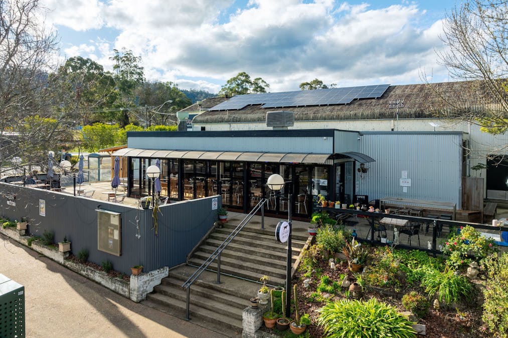 19 Main Street, Eildon, VIC, 3713 - Image 4
