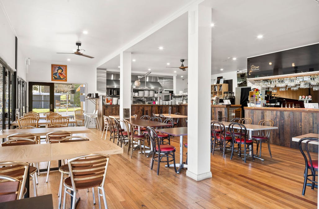 19 Main Street, Eildon, VIC, 3713 - Image 7