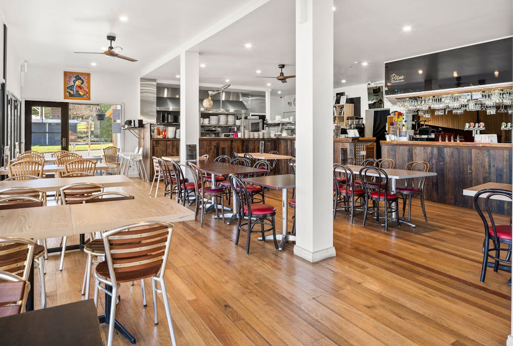 19 Main Street, Eildon, VIC, 3713 - Image 13