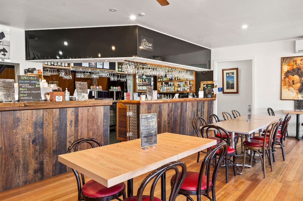 19 Main Street, Eildon, VIC, 3713 - Image 14