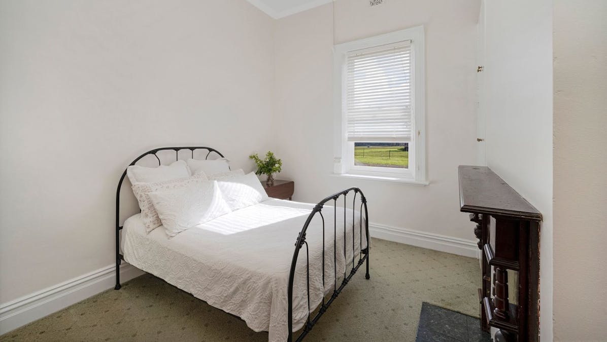 196 Hamilton-Chatsworth Road, Hamilton, VIC, 3300 - Image 12