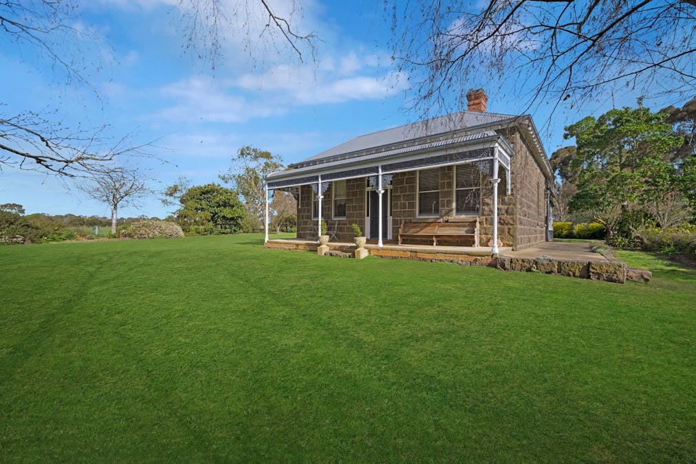 196 Hamilton-Chatsworth Road, Hamilton, VIC, 3300 - Image 2