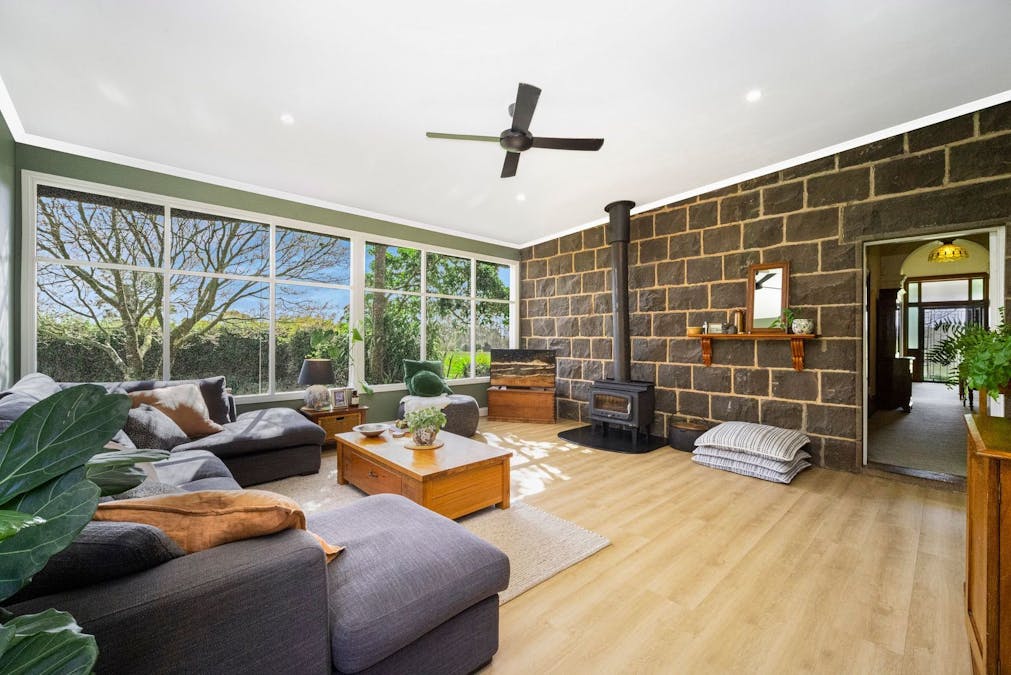 196 Hamilton-Chatsworth Road, Hamilton, VIC, 3300 - Image 3