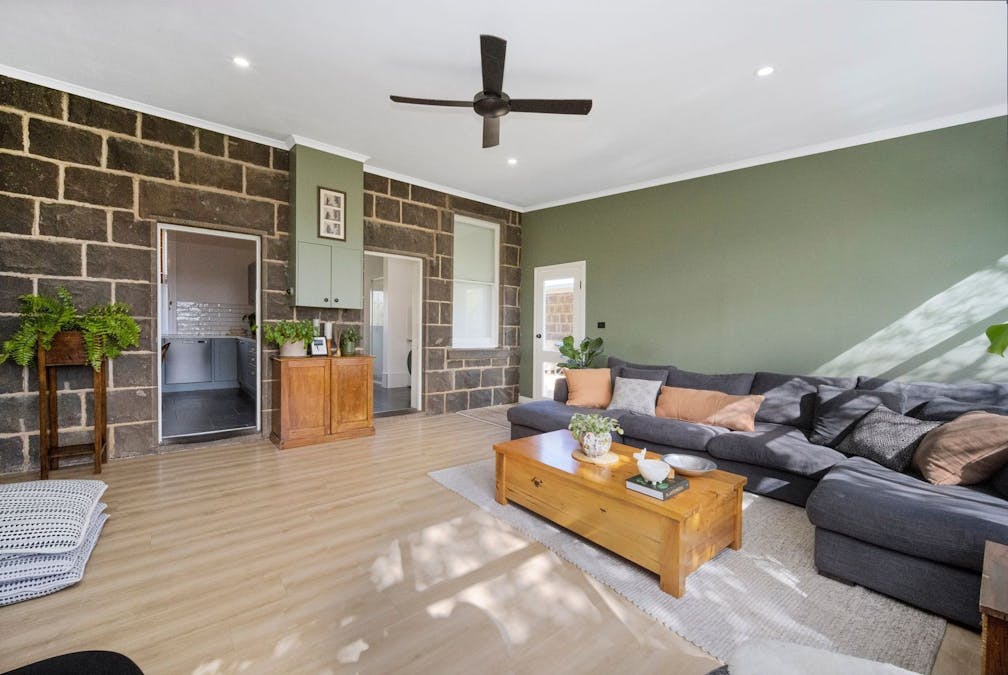 196 Hamilton-Chatsworth Road, Hamilton, VIC, 3300 - Image 8