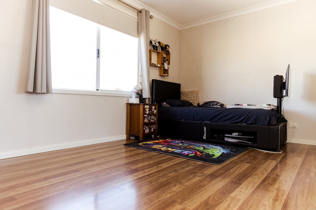 2 Cummings Street, Merredin, WA, 6415 - Image 12