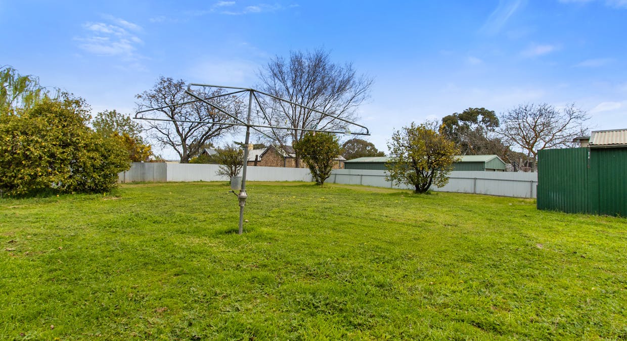 32 New Road, Clare, SA, 5453 - Image 18