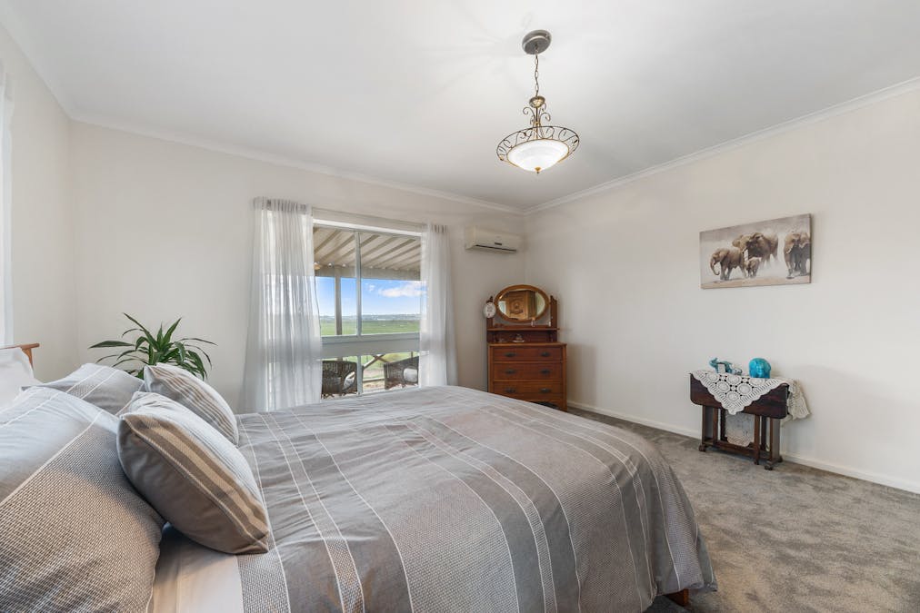 167 Kuchel Road, Murray Bridge, SA, 5253 - Image 13