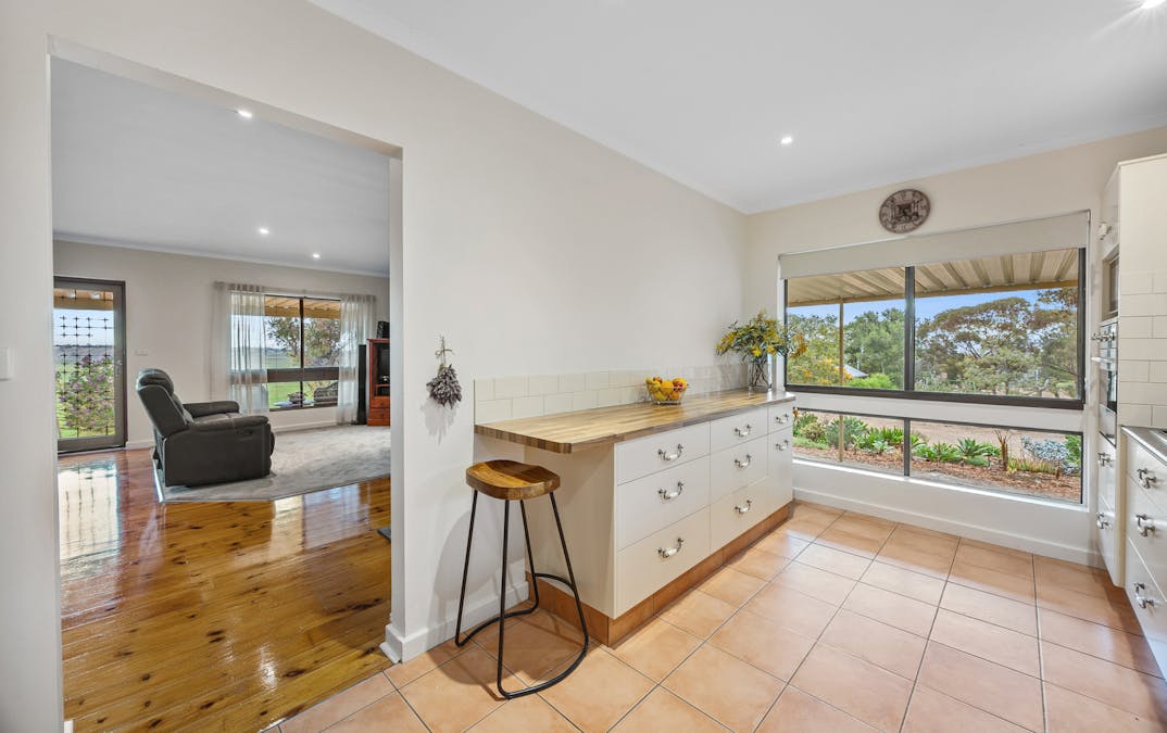 167 Kuchel Road, Murray Bridge, SA, 5253 - Image 9