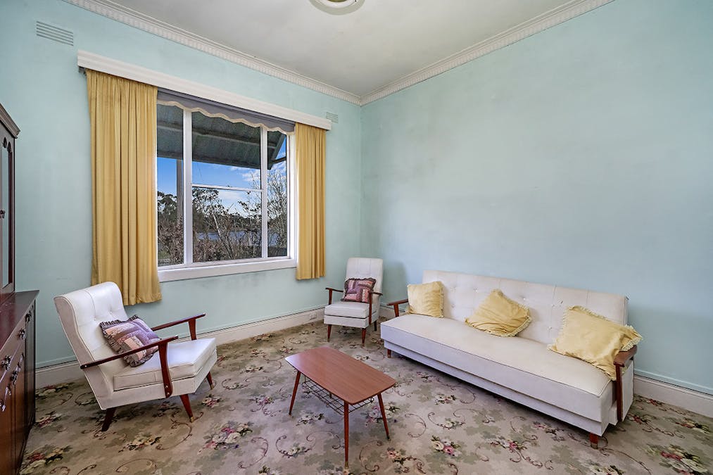 27 Mill Road, Hamilton, VIC, 3300 - Image 3