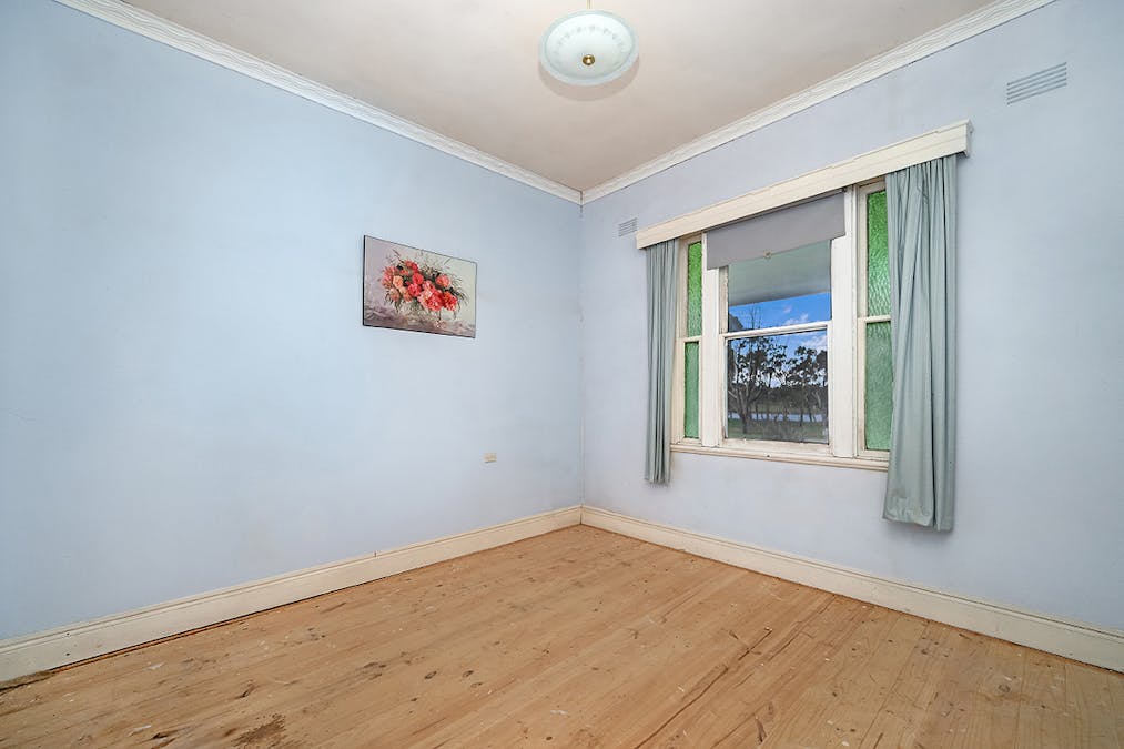 27 Mill Road, Hamilton, VIC, 3300 - Image 4