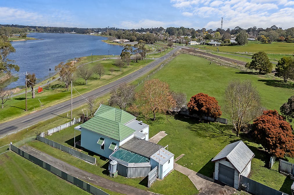 27 Mill Road, Hamilton, VIC, 3300 - Image 12