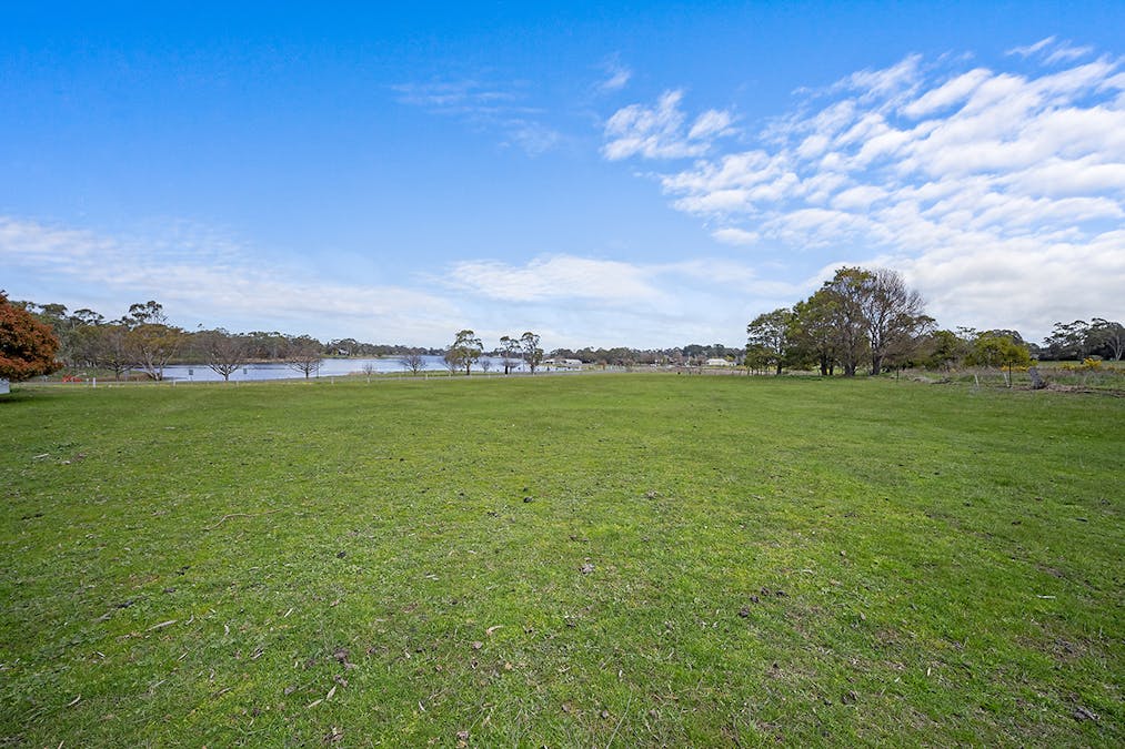 27 Mill Road, Hamilton, VIC, 3300 - Image 14