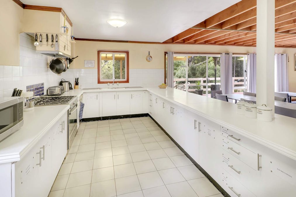 2 Christensen Street, Sawmill Settlement, VIC, 3723 - Image 10