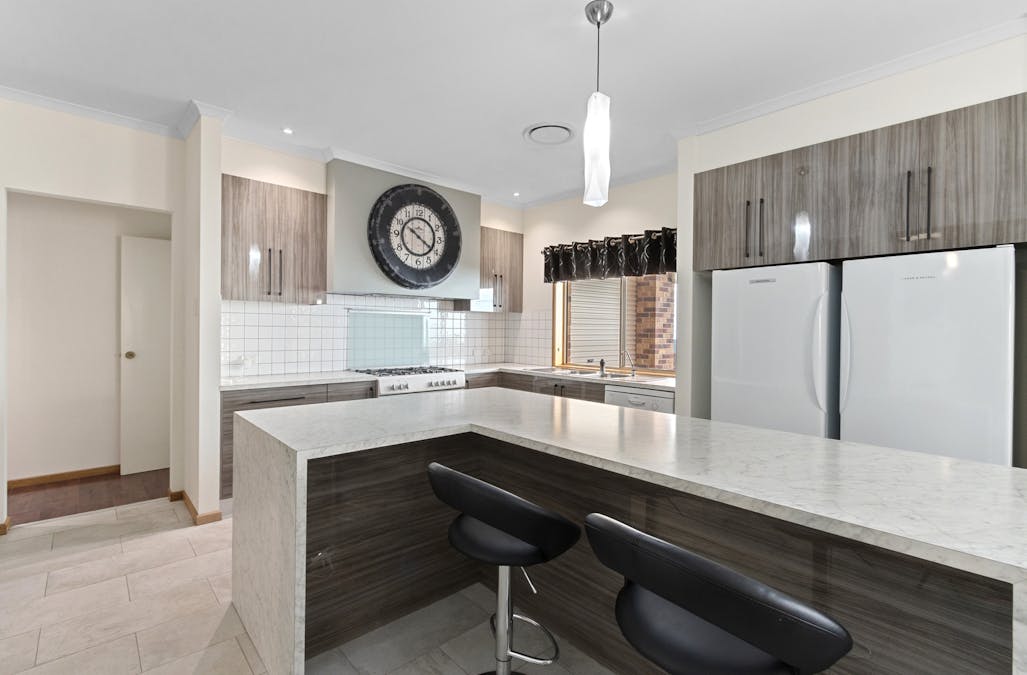 12 Trezise Way, Clare, SA, 5453 - Image 7