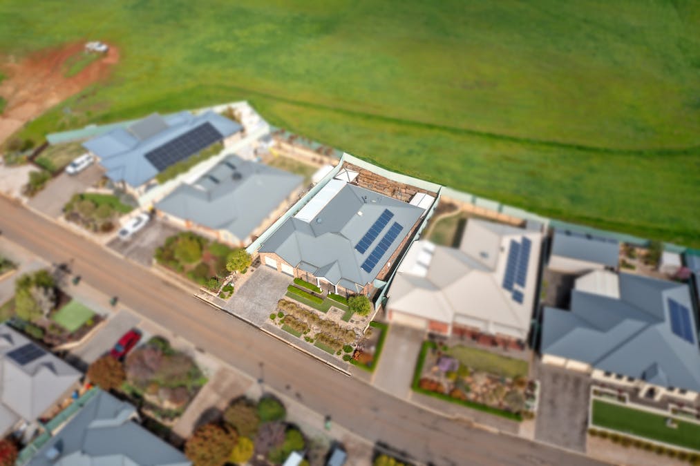 12 Trezise Way, Clare, SA, 5453 - Image 31