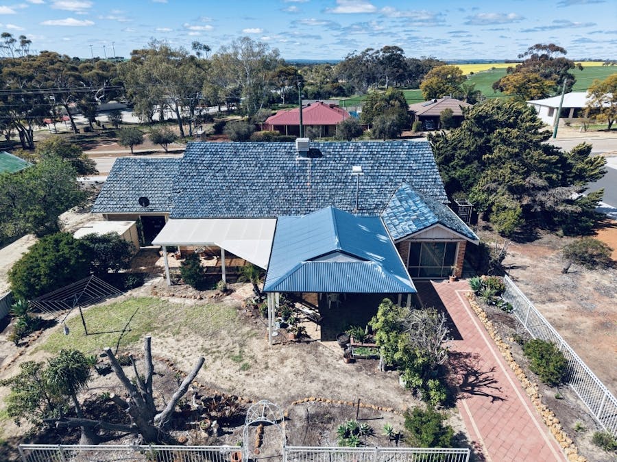 73  McLennan Street, Quairading, WA, 6383 - Image 24