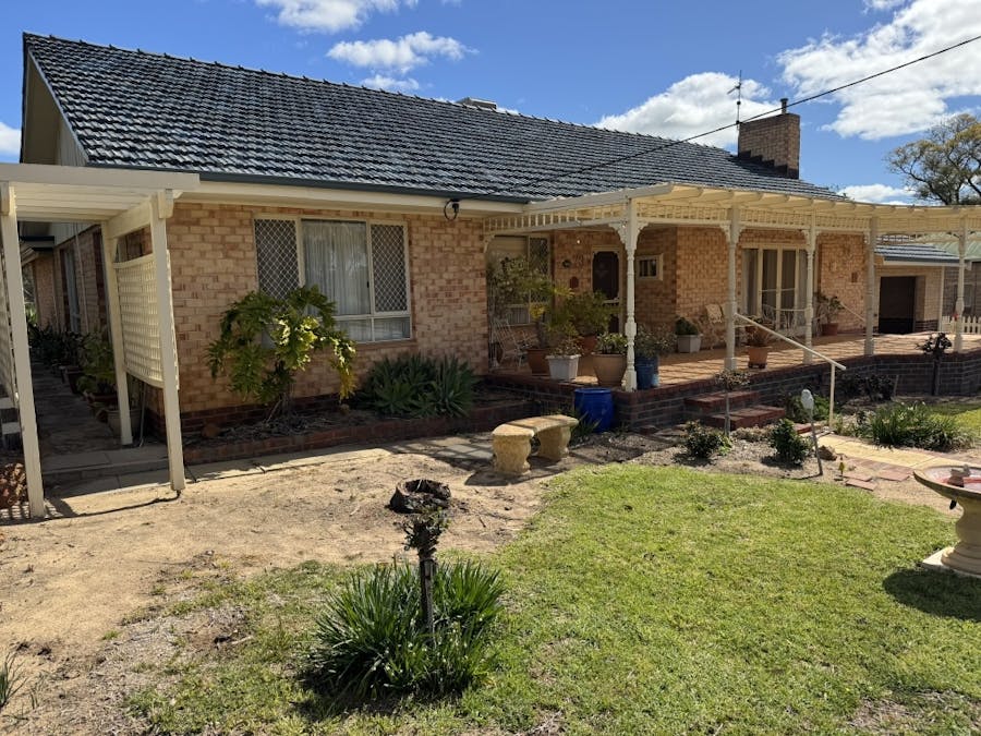 73  McLennan Street, Quairading, WA, 6383 - Image 27