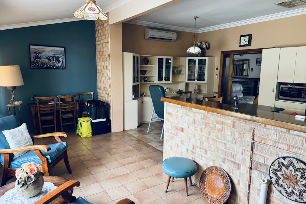 73  McLennan Street, Quairading, WA, 6383 - Image 12