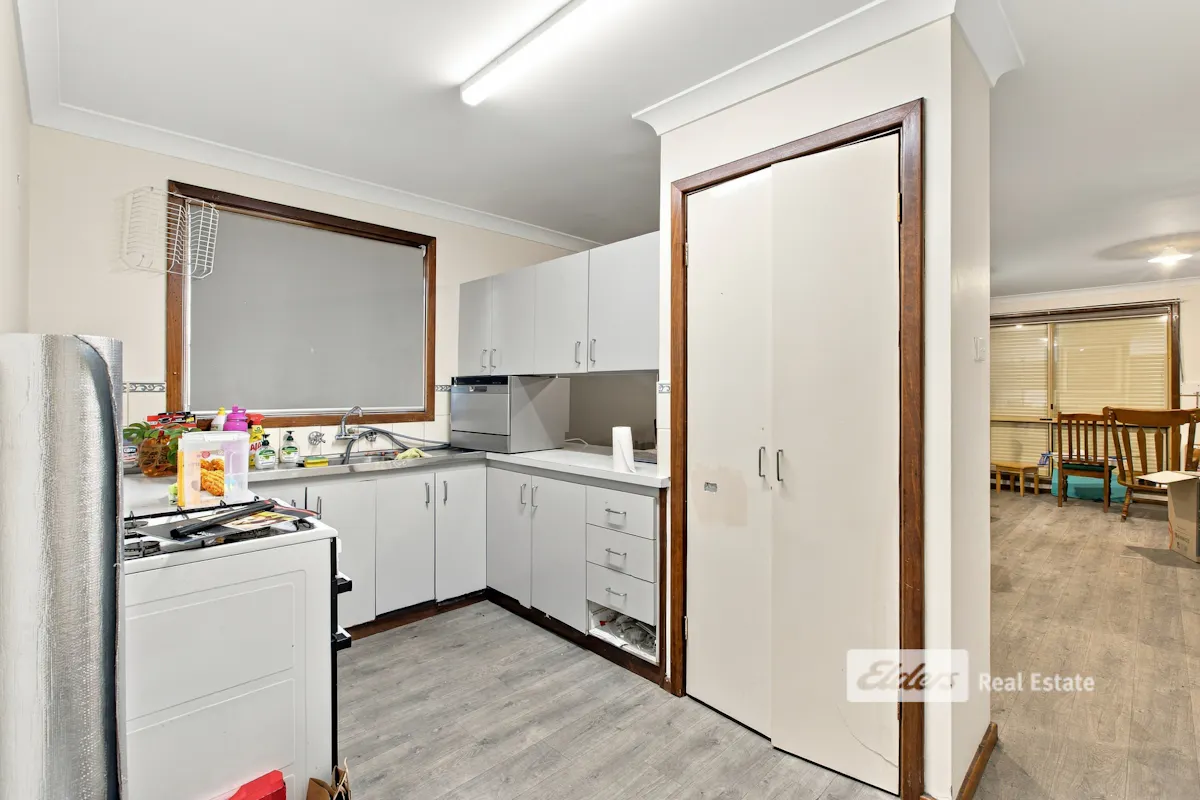4 Mawson Place — photo 11 of 23