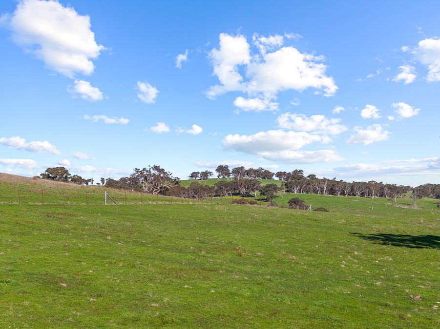 1432 Lachlan Valley Way, Laverstock, NSW, 2582 - Image 11