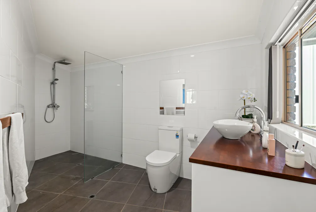 9 Lorraine Crescent, Centenary Heights, QLD, 4350 - Image 17