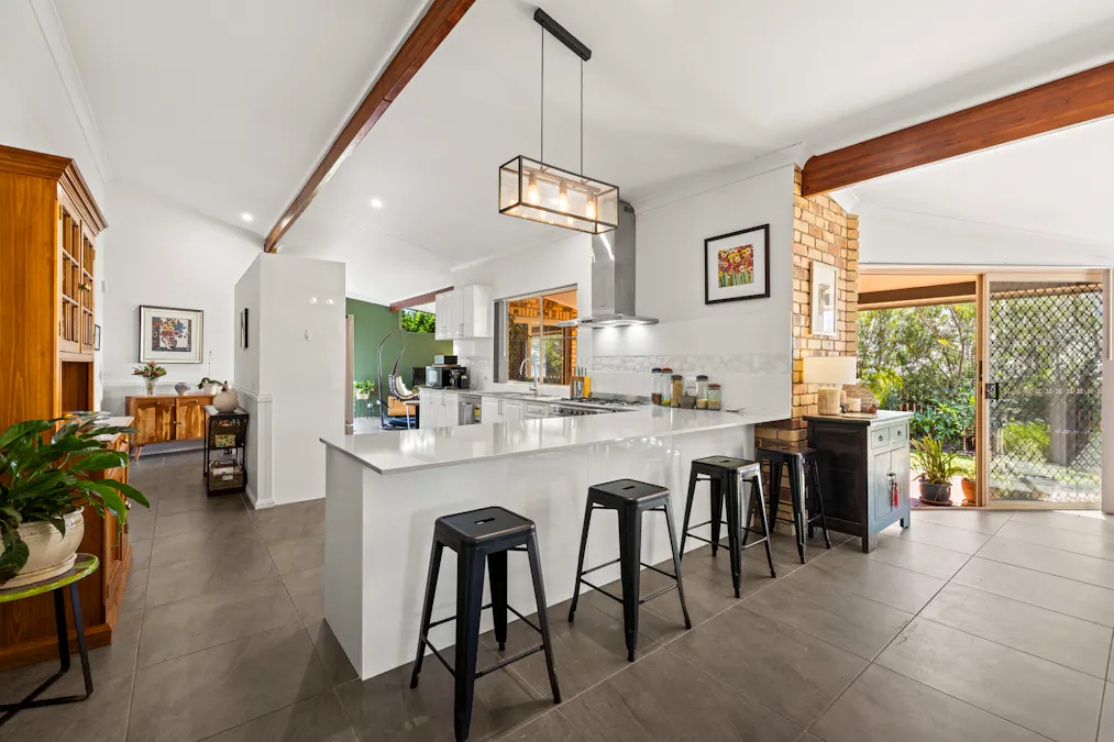 9 Lorraine Crescent, Centenary Heights, QLD, 4350 - Image 2