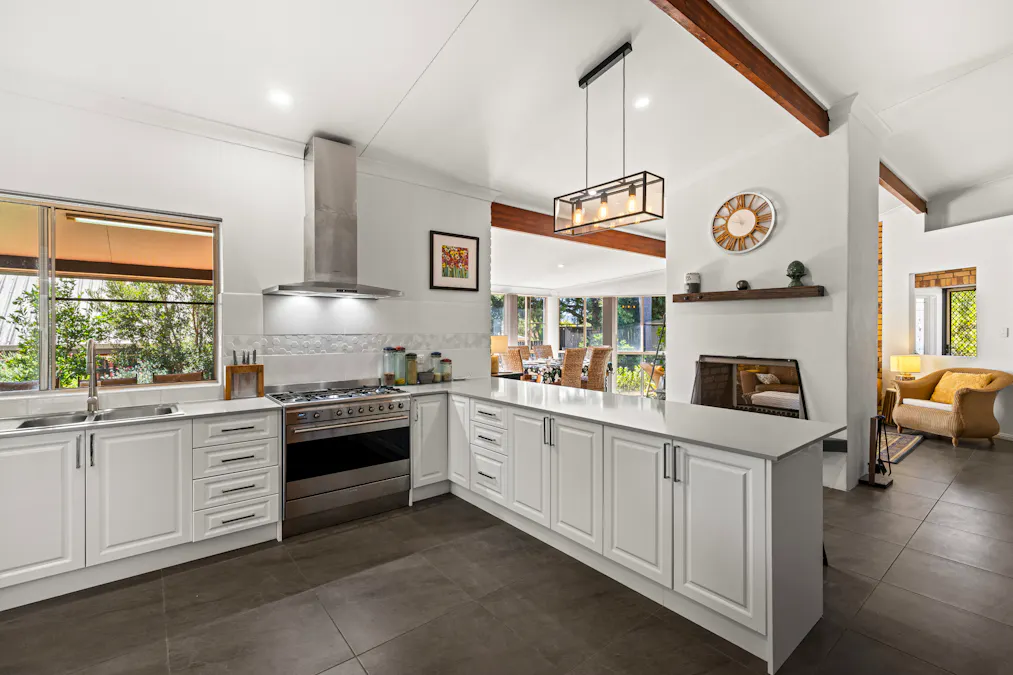 9 Lorraine Crescent, Centenary Heights, QLD, 4350 - Image 6