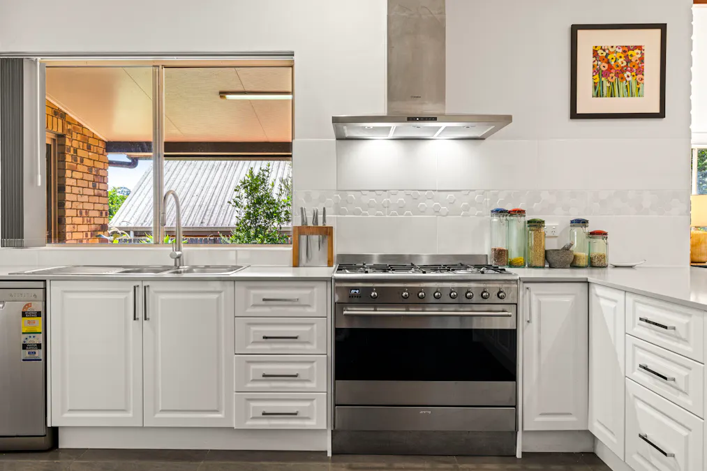 9 Lorraine Crescent, Centenary Heights, QLD, 4350 - Image 5