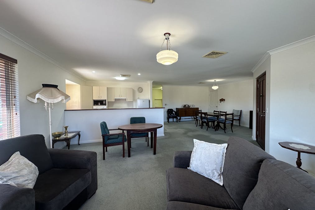 12 Traverse Street, Wagin, WA, 6315 - Image 2