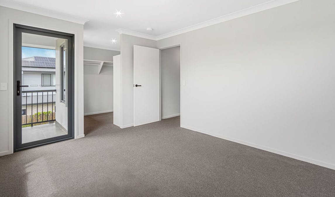 7 Parkway Avenue, South Ripley, QLD, 4306 - Image 5