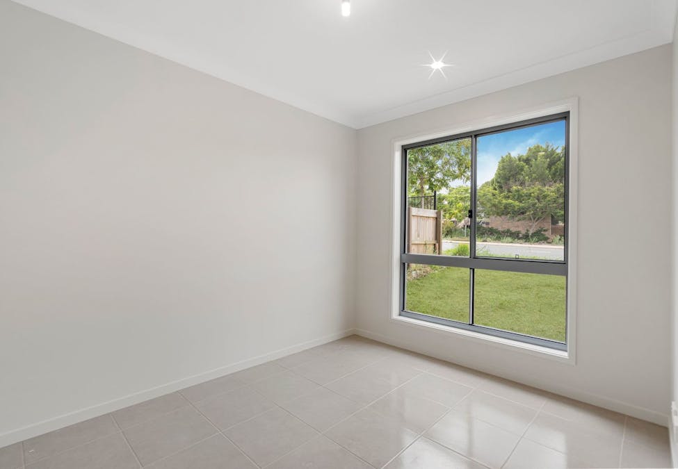 7 Parkway Avenue, South Ripley, QLD, 4306 - Image 8