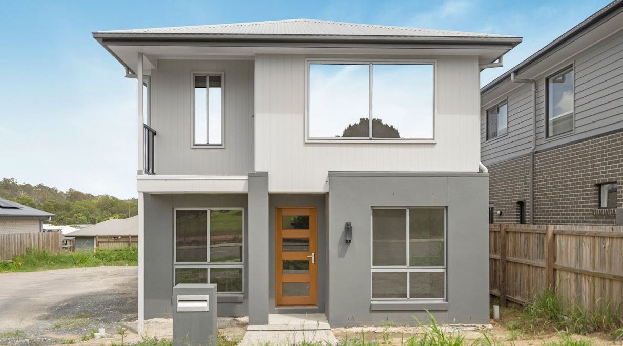 7 Parkway Avenue, South Ripley, QLD, 4306 - Image 1