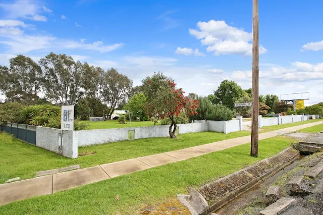 59-65 Albury Street — photo from Elders Real Estate Holbrook